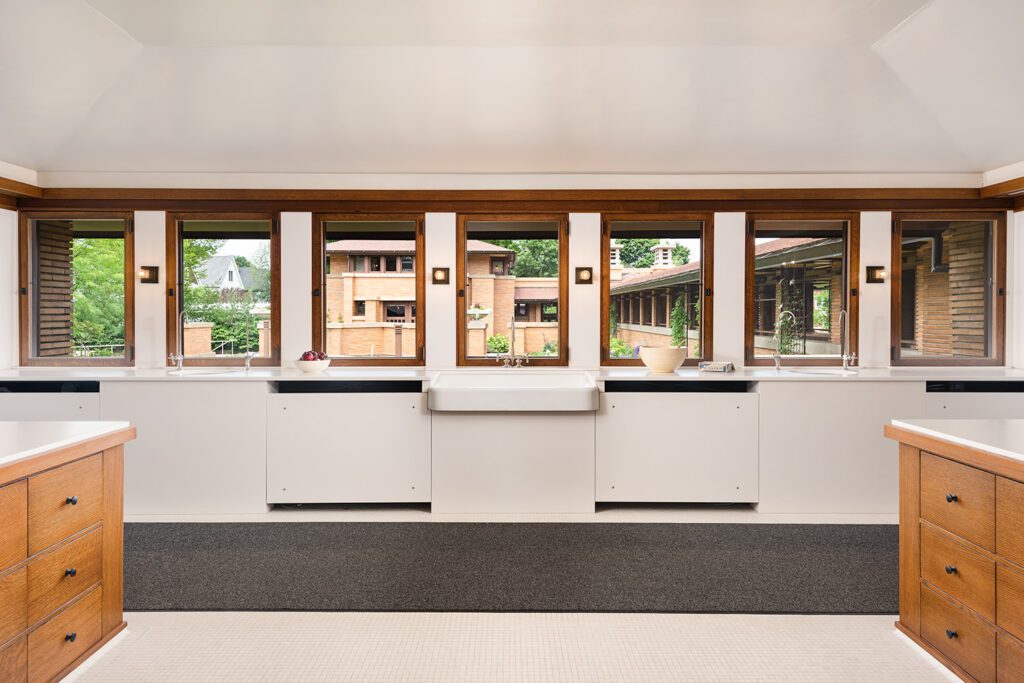 Kitchen windows and counters Digati Martin House Kitchen